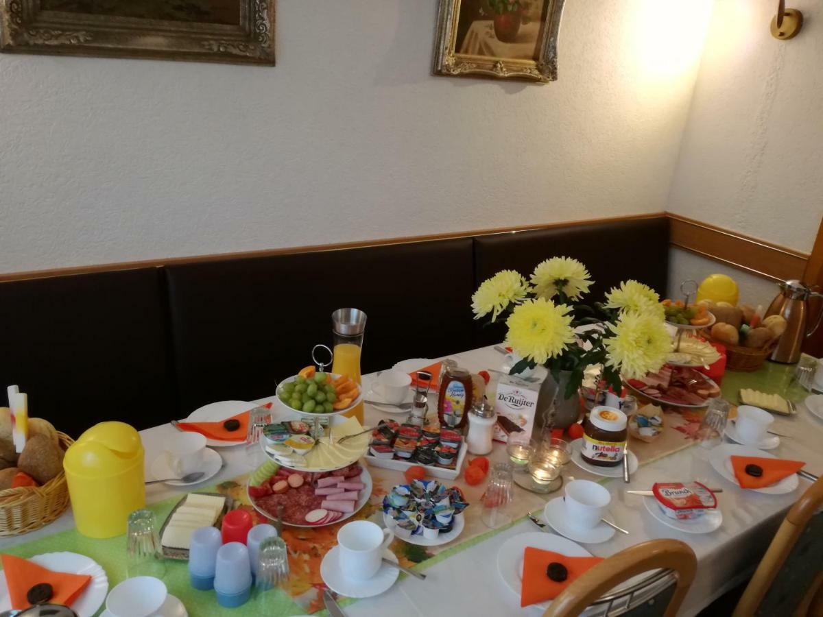 Gaestehaus Regina Ruhla Buitenkant foto